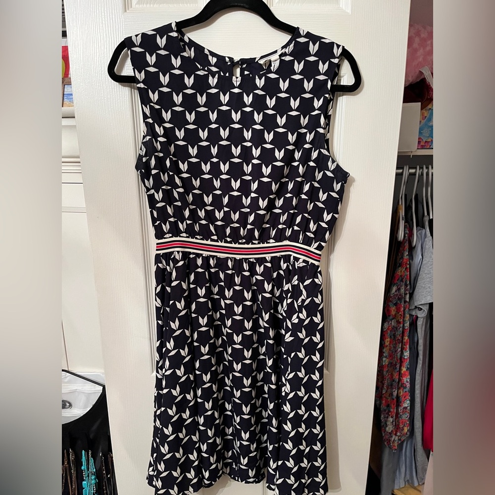 Black and white patterned belted swing dress